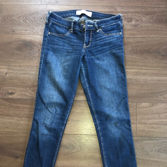 Hollister Skinny Low Rise Jeans - Picture 2 of 3